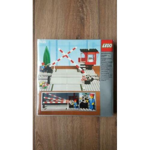 Lego 7835 bewaakte overweg NIEUW in verpakking! Vintage