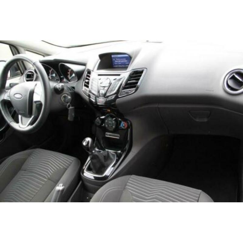Ford FIESTA 1.0 80PK TITANIUM 3 Deurs - Airco - Navi - 15 I