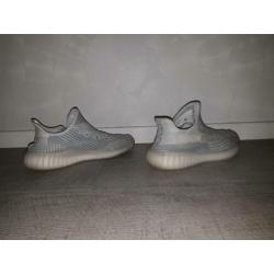 Yeezy boost 350 v2 cloud white EU42