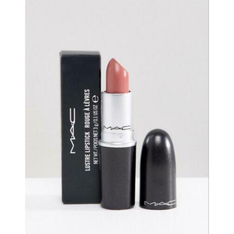 MAC lipstick Patisserie