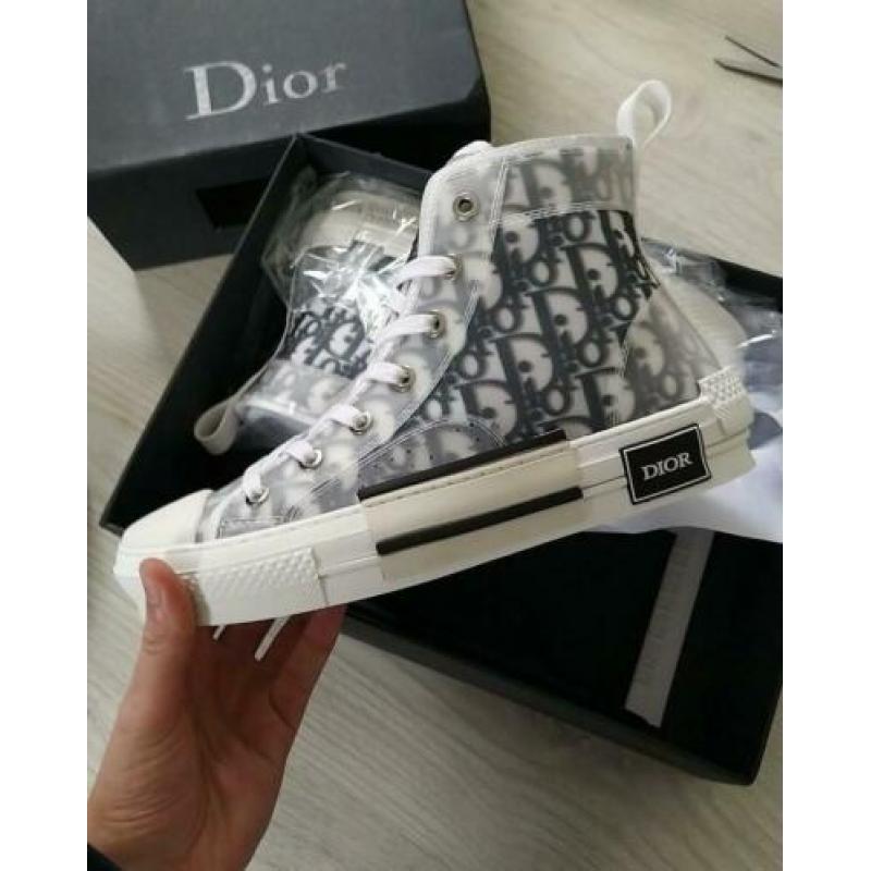 Dior B23