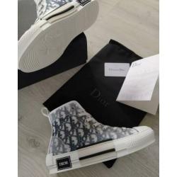 Dior B23