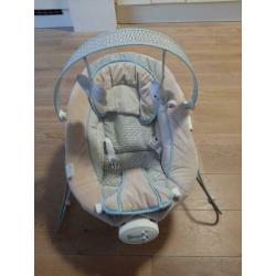 Wipstoel van het merk babyGo met trilfunctie en geluid