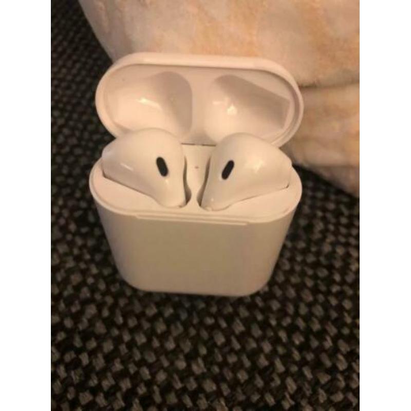 Apple Airpods 2