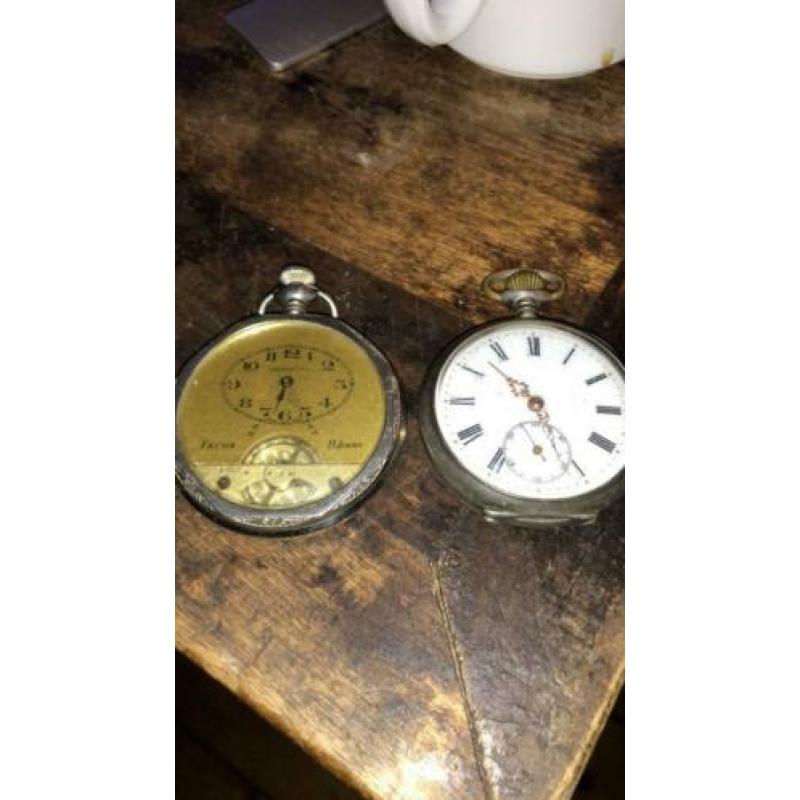 2 vestzakhorloges oa 1met chronometer lopen niet