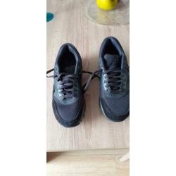 Nike air schoenen maat 37.5