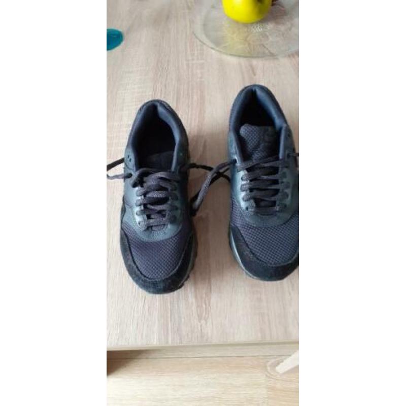 Nike air schoenen maat 37.5