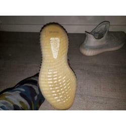 Yeezy boost 350 v2 cloud white EU42
