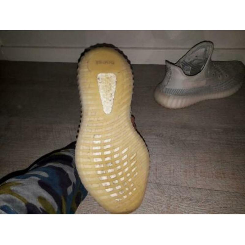 Yeezy boost 350 v2 cloud white EU42