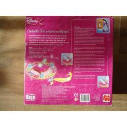 Spel Cinderella, glazen schoentje spel, leuk spel Disney