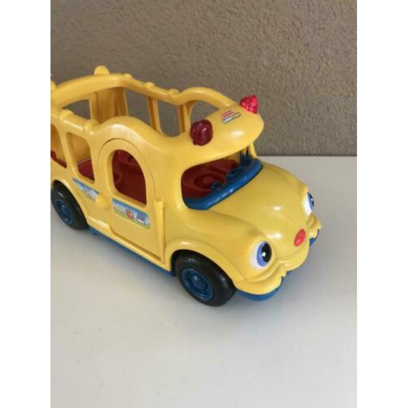 Little people schoolbus met muziek en licht