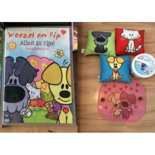 Speelgoed Woezel en Pip set kussens, blokken, DVD, zonscherm