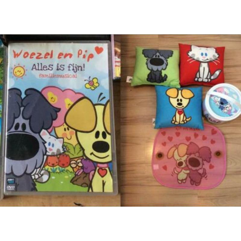Speelgoed Woezel en Pip set kussens, blokken, DVD, zonscherm