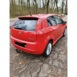 Fiat Punto 1.4 16V 3DR 2006 Rood