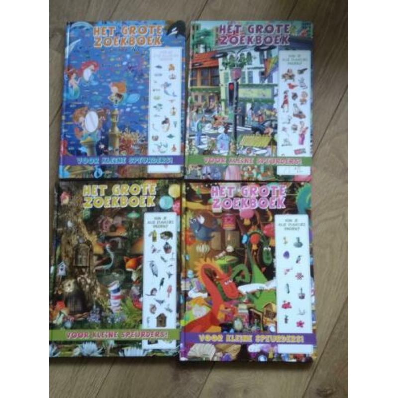 Nieuwe zoekboeken zie 4 foto's Allemaal nieuw