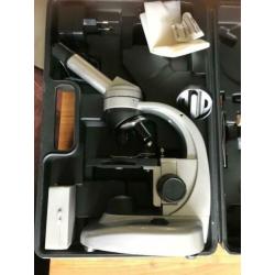 microscoop Traveler 40x tot 1024 x vergroting in koffer