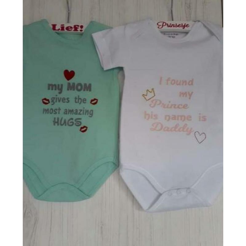 Romper met opdruk op maat.