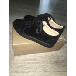 Louboutins zwart laag