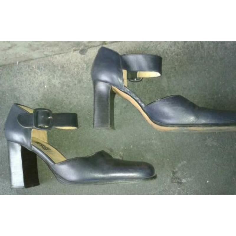 100% kalfsleder pumps Italiaans Donkerblauw hak *40* GELEN
