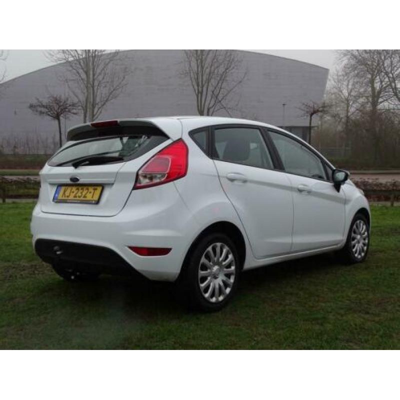 Ford Fiesta 1.5 TDCi - 5-deurs, Multimedia, Airco, CruiseCon