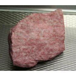Mooi, Hard en slijpbaar stuk THULIET van 500 gram.