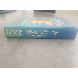 Dr. Benjamin Spock baby en kinderverzorging en opvoeding
