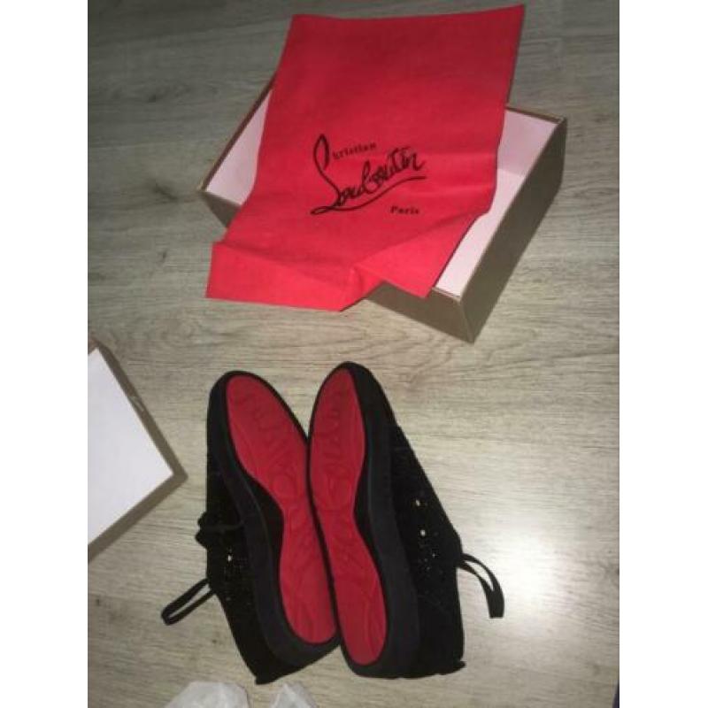 Louboutins zwart laag