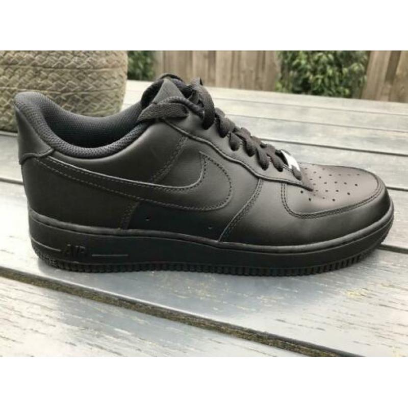 Nike Air Force Black ( Maat 43 )