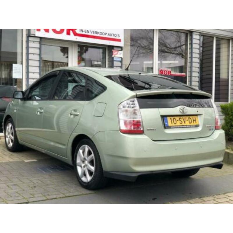 Toyota Prius 1.5 VVT-i Business Edition Navi Leer Keyless pa