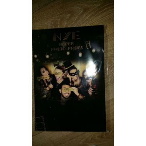 Papieren feest maskers nieuw