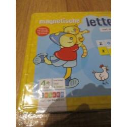 Magnetisch letterdoos rompompom van Zwijsen .
