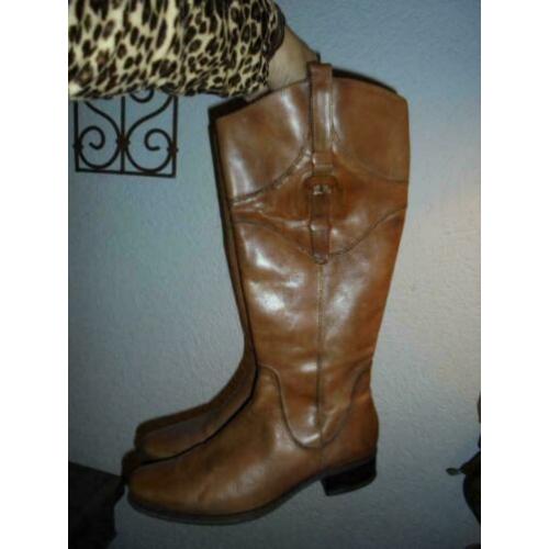 P65) camel kleurige laarzen caprice leer mt 6 = 39