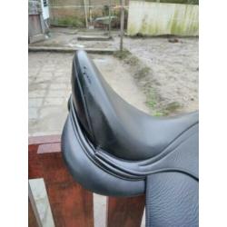 Letek s-line tekna dressuurzadel 18 inch