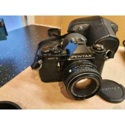 Asahi Pentax spiegelreflexcamera, met veel accessoires