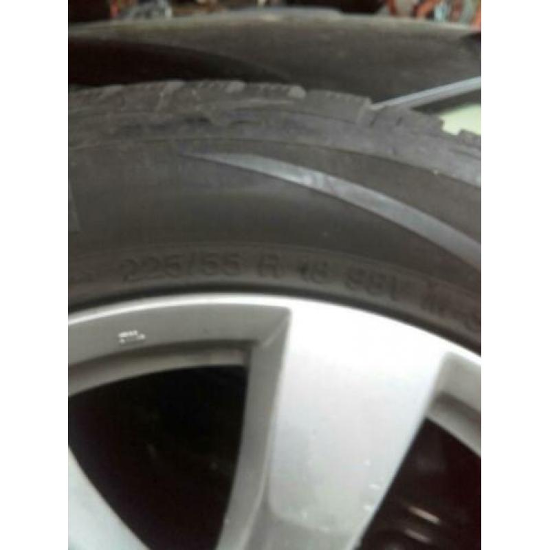 Mitsubishi Outlander winterwielen set. 18 inch. zgan.
