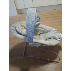 Wipstoel van het merk babyGo met trilfunctie en geluid