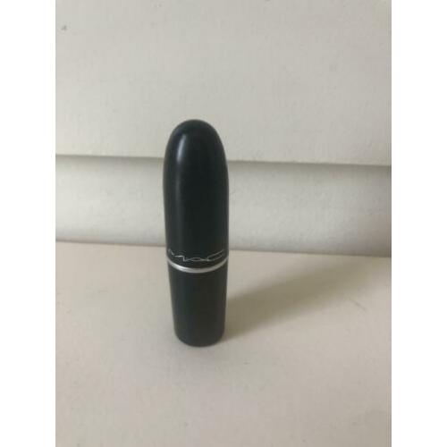 MAC lipstick Patisserie