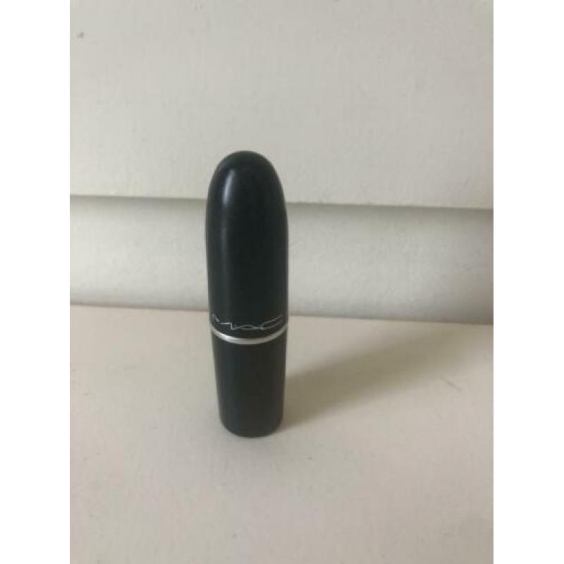 MAC lipstick Patisserie