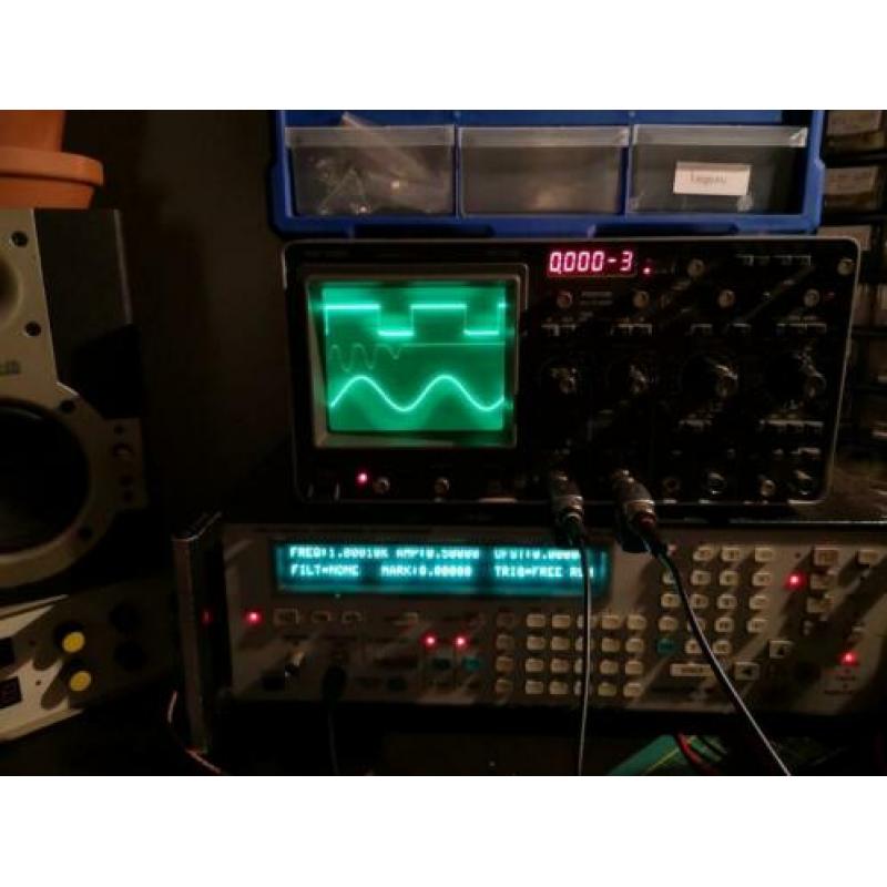Analogic 2020 functiegenerator