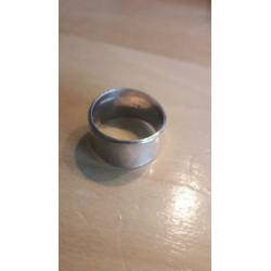 Iets verlopende universele massief zilveren ring 19