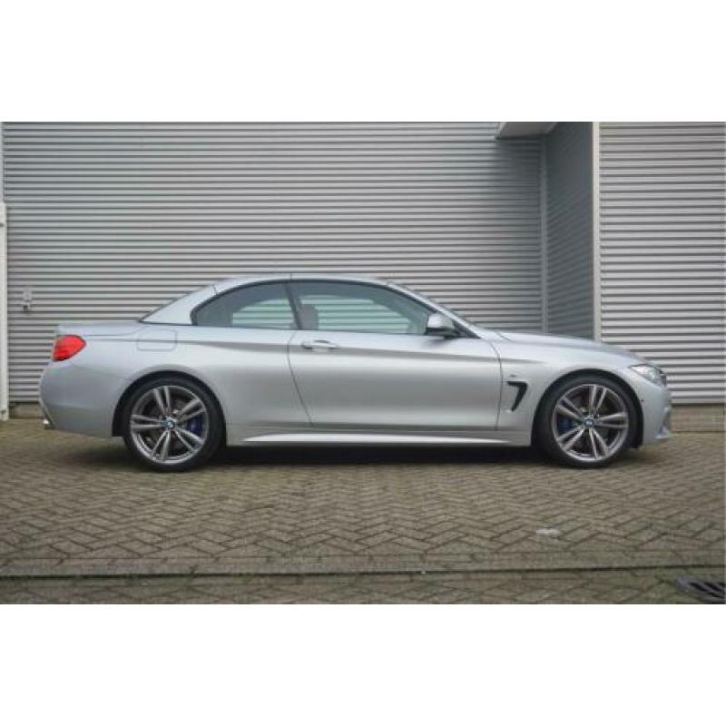 BMW 4 Serie 435i Cabrio Aut. High Executive / M-pakket / 19"