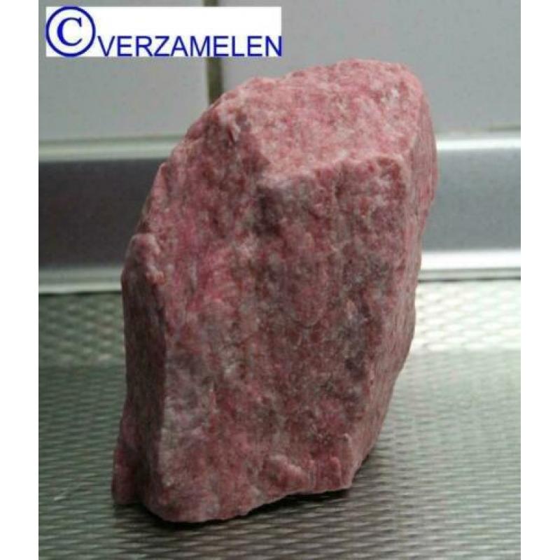 Mooi, Hard en slijpbaar stuk THULIET van 500 gram.