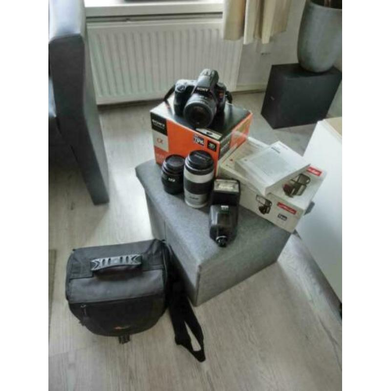 Sony SLT-A37 + 50mm 1.8/75-300/28-70/Metz flitser/tas/64GB