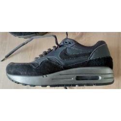Nike air schoenen maat 37.5