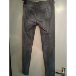 MET grijze jeans maat 28 inclusief verzendkosten