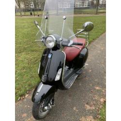 Vespa Primavera Black Snor 2e eigenaar