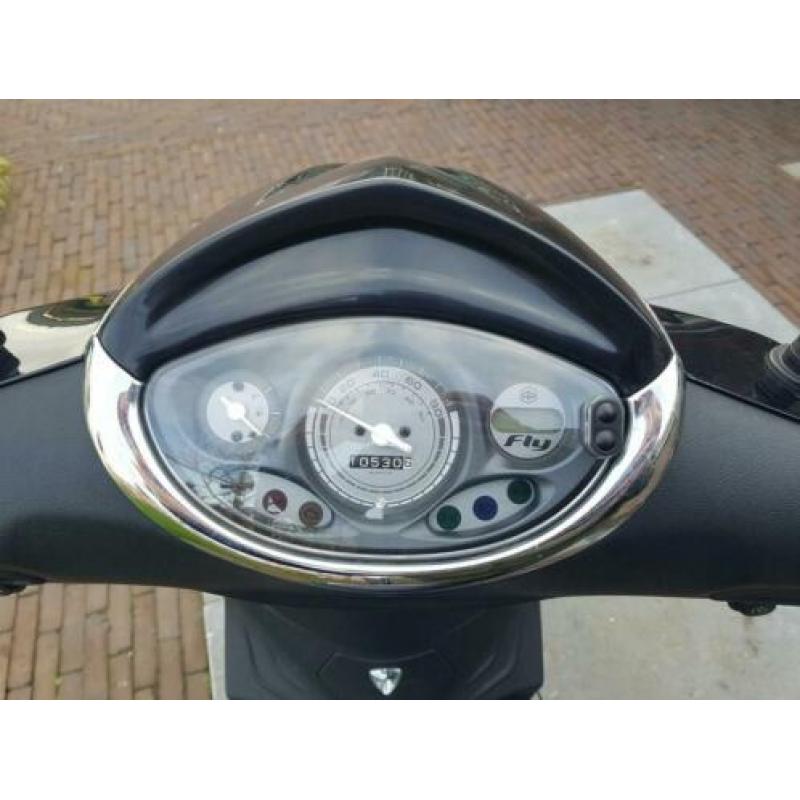 Piaggio Fly 2016 brom