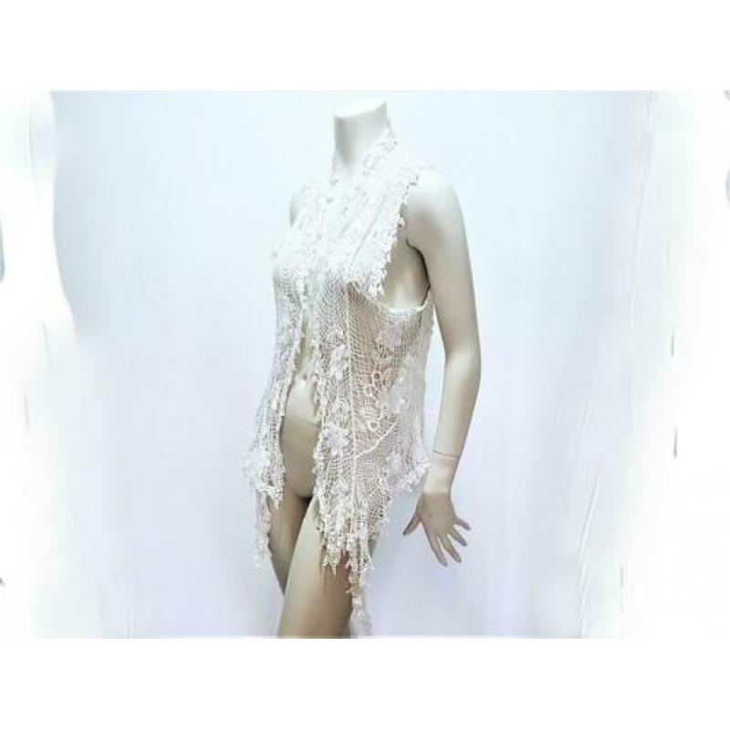 Top wit kant mouwloos vest luxe Ibiza ONE SIZE: 10,-