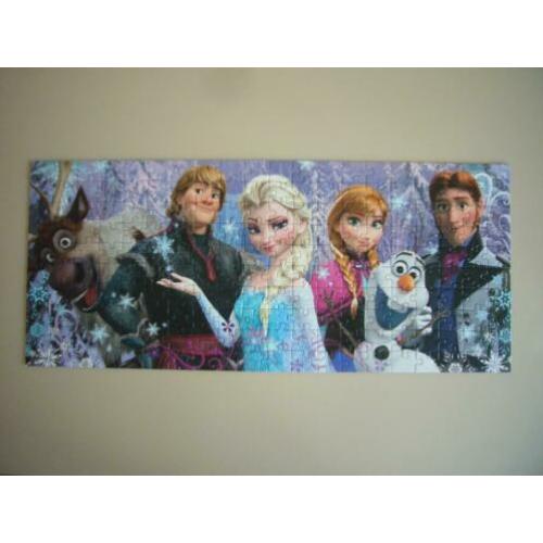 Frozen Arendelle in het eeuwige ijs panorama puzzel Disney