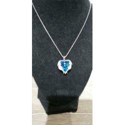 Hele mooie angel wings hart ketting met heel veel kristallen